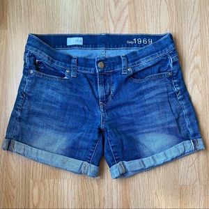 Gap 1969 Shorts.